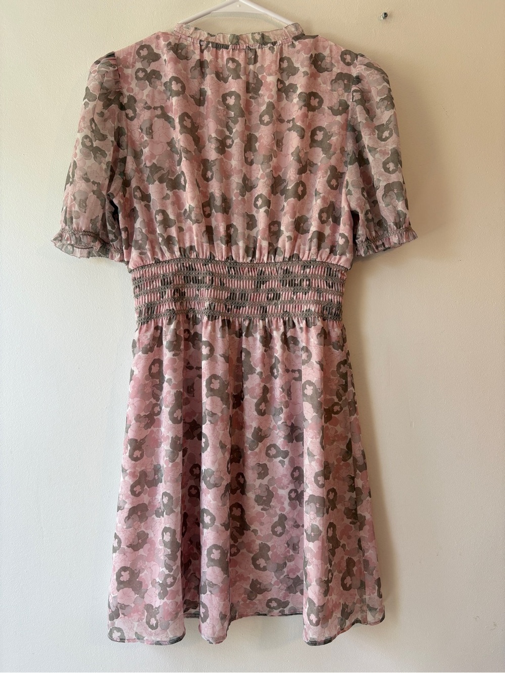 Wilfred Daughter Dress Gray Pink Floral Smocked Waist Puff Sleeve Mini Dress M - Picture 7 of 9